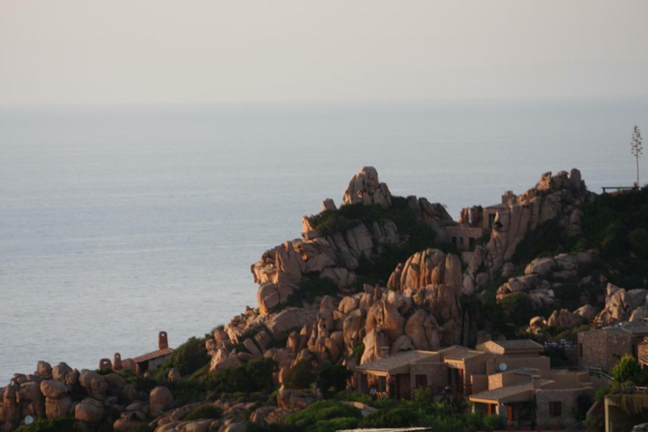Domus De Janas Villa คอสตาพาราดีโซ ภายนอก รูปภาพ